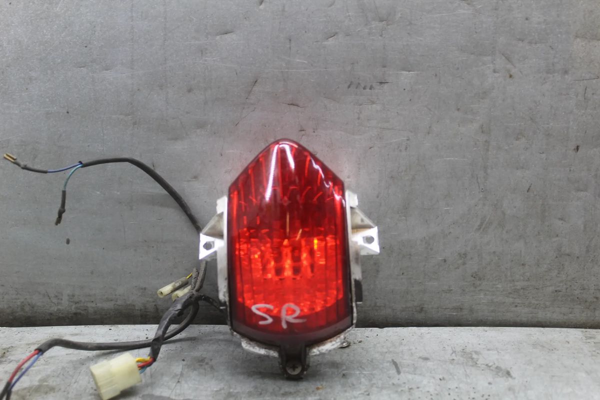 Aprilia SR lampa tył tylna klosz